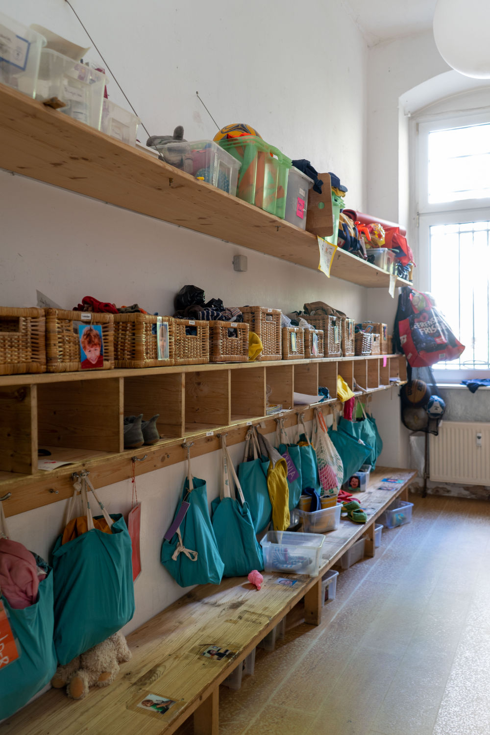 bilinguale-kita-berlin-schoeneberg-humpty-dumpty_garderobe